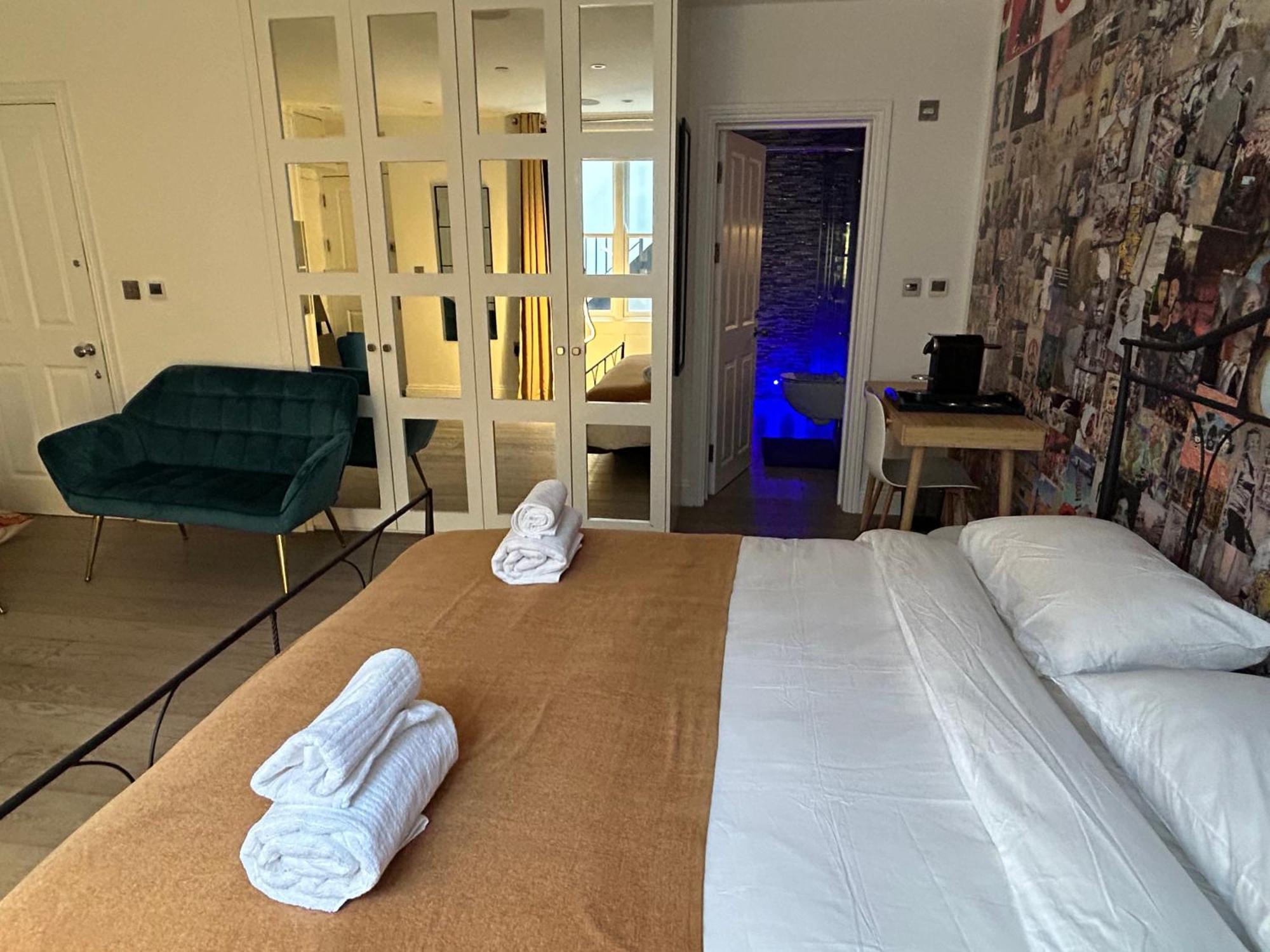 Pop Art Luxury Room Marylebone London Exterior photo